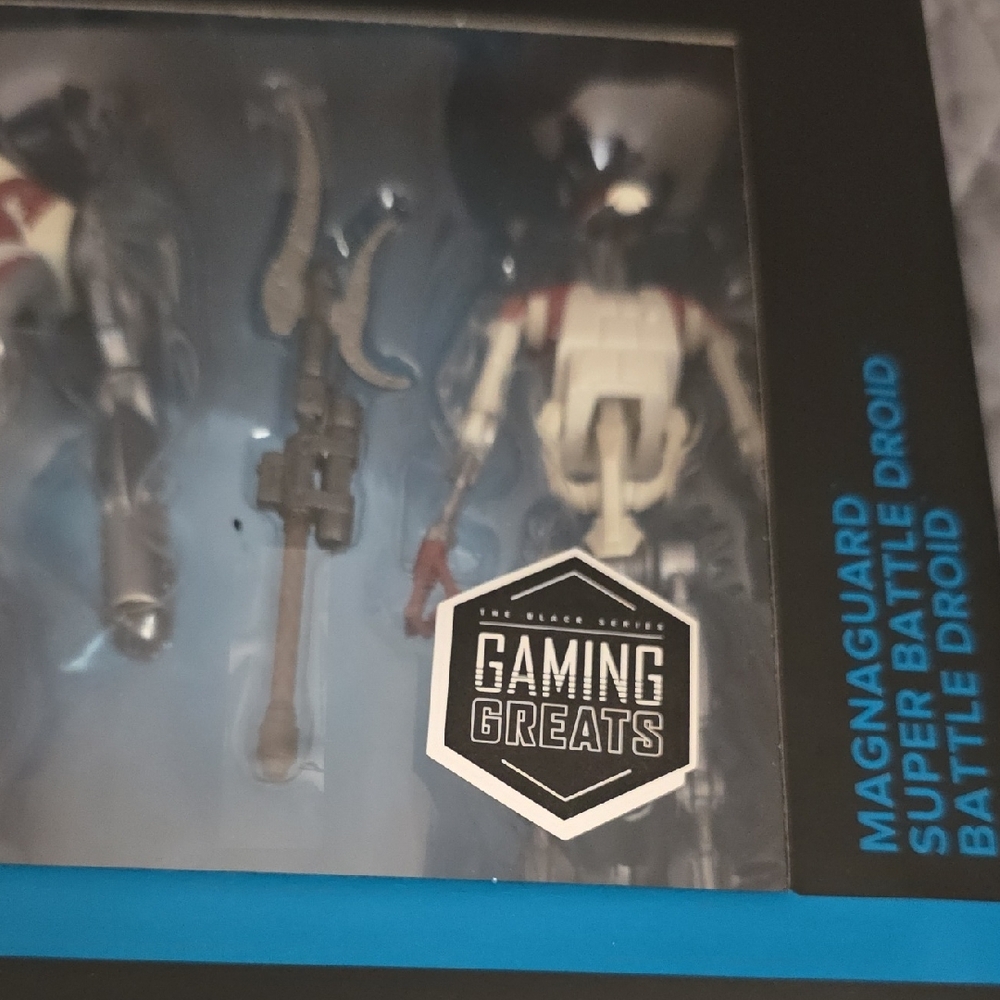 Star Wars Jedi Survivor Figure Set with Red and Silver Accents